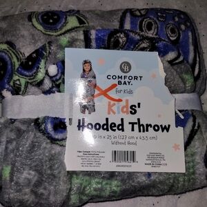 Comfort Bay Kids' Hooded Throw in Gray and Blue .